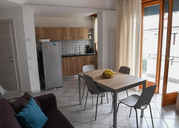Apartament Blue - A Due Passi Dal Lago, Parcheggio Privato *