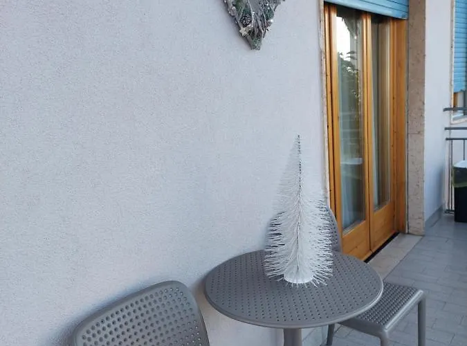 Apartament Blue - A Due Passi Dal Lago, Parcheggio Privato